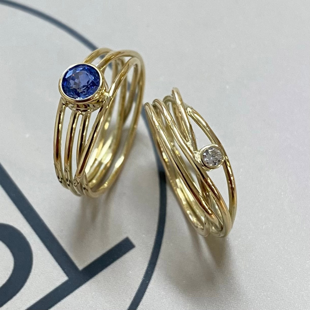 erfstukken-moeder-dochter-oud-goud-hergebruikte-edelstenen-diamant-saffier